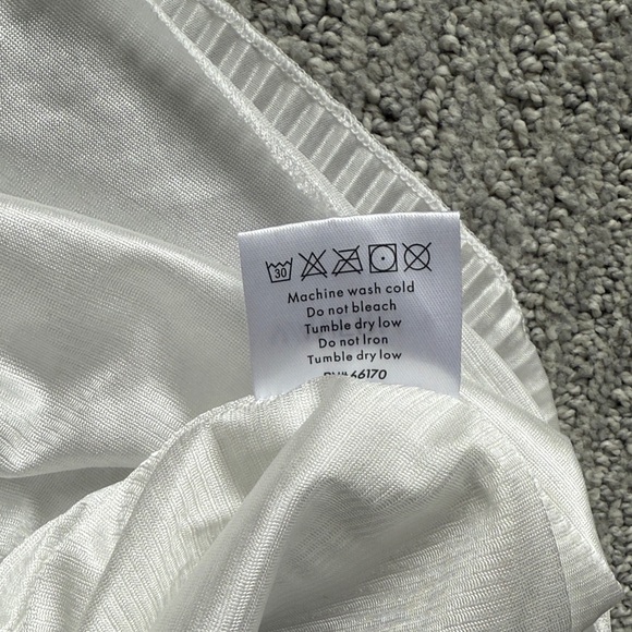 Waverles Pleats Please XS + feather cuffs - Picture 5 of 9